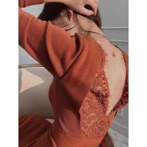 Eimy Istoire Back Lace V-Neck Knit Midi Dress Burnt Orange